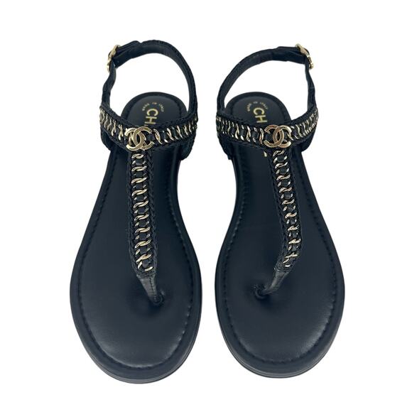 Chanel 2022 CC Logo Scooby Chain Thong Sandals - Picture 2 of 16